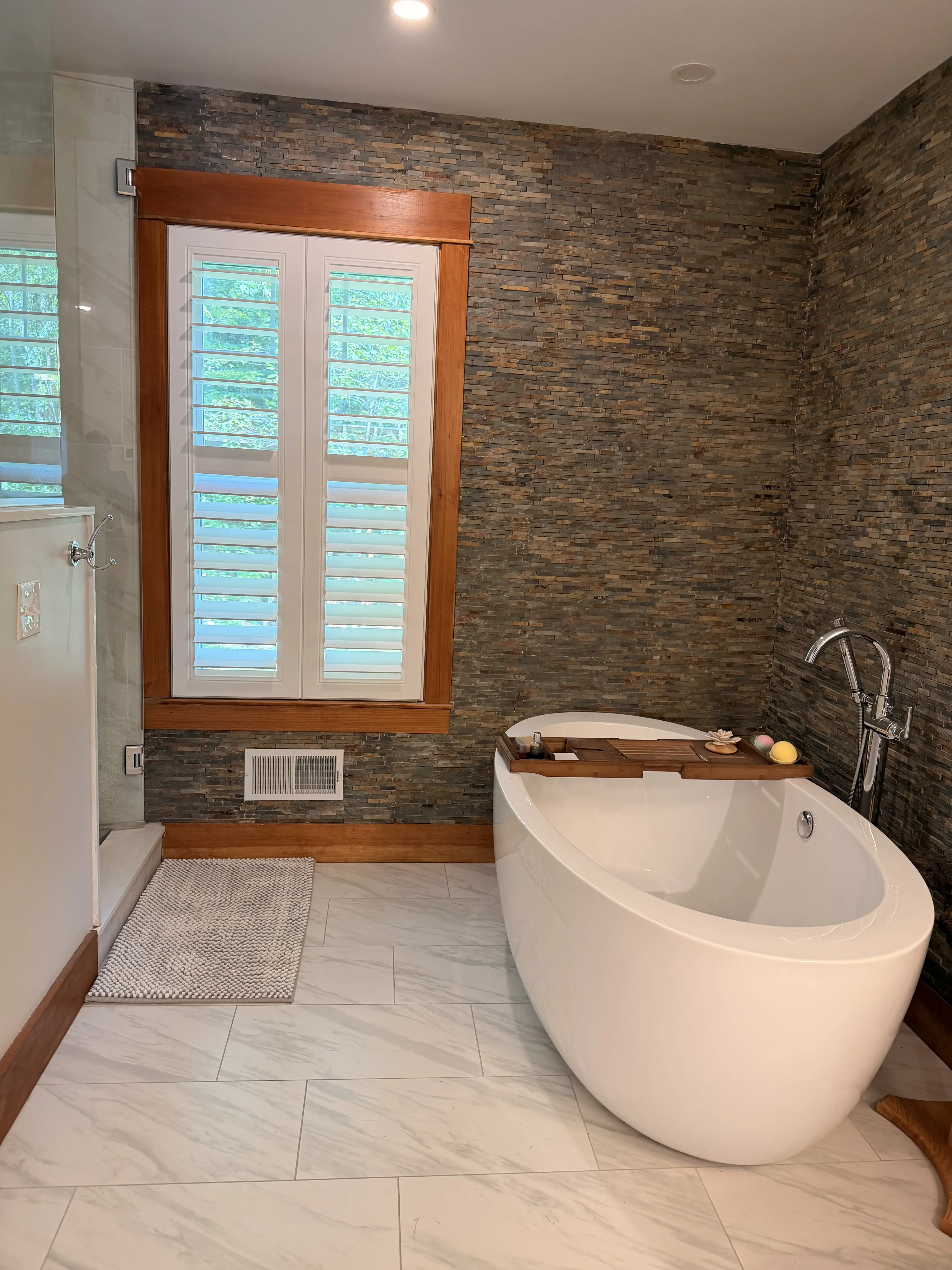 Primary bath — Harmony House, Harvey Lake NH